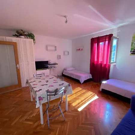 Erika Apartament *